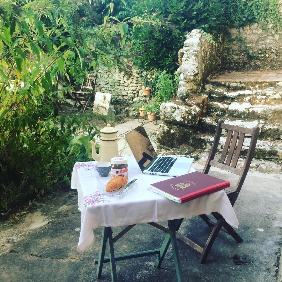 Les Galineaux Villa La Roquille Екстериор снимка