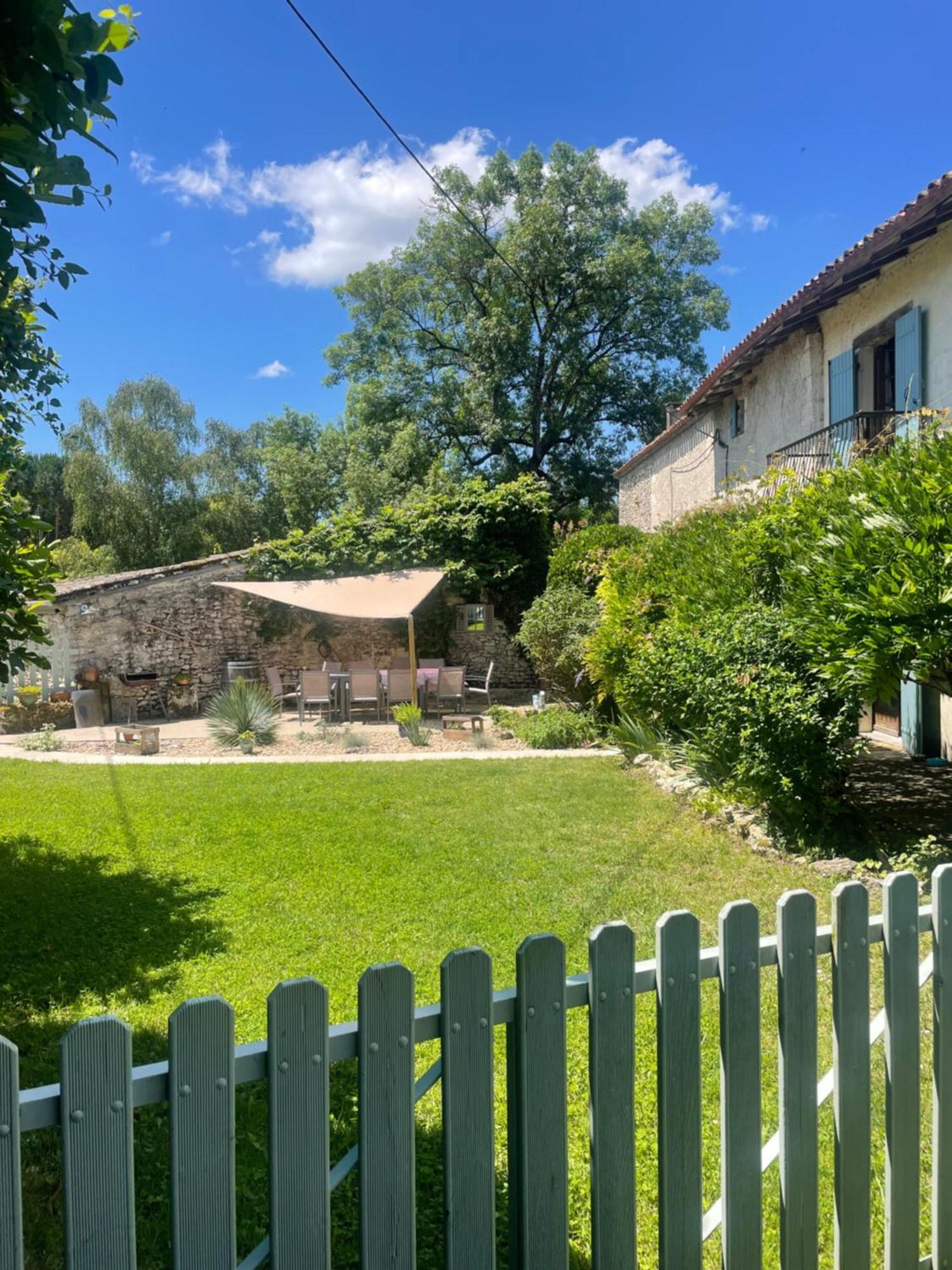 Les Galineaux Villa La Roquille Екстериор снимка